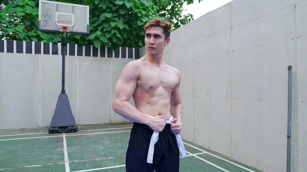 9 Pesona Verrel Bramasta saat Pamer Perut Sixpack dan Tangan Berotot