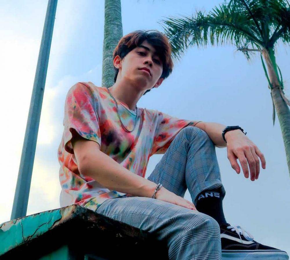 Bersuara Emas, 9 Fakta Shandy Maulana Member Boy Group UN1TY