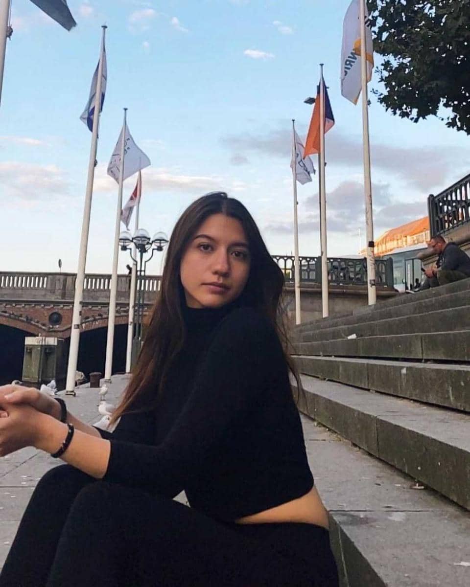 Instagram.com/cassandraslee