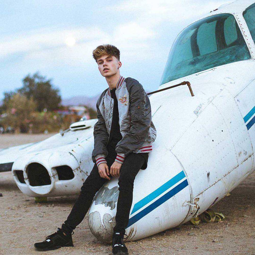 Instagram.com/hrvy