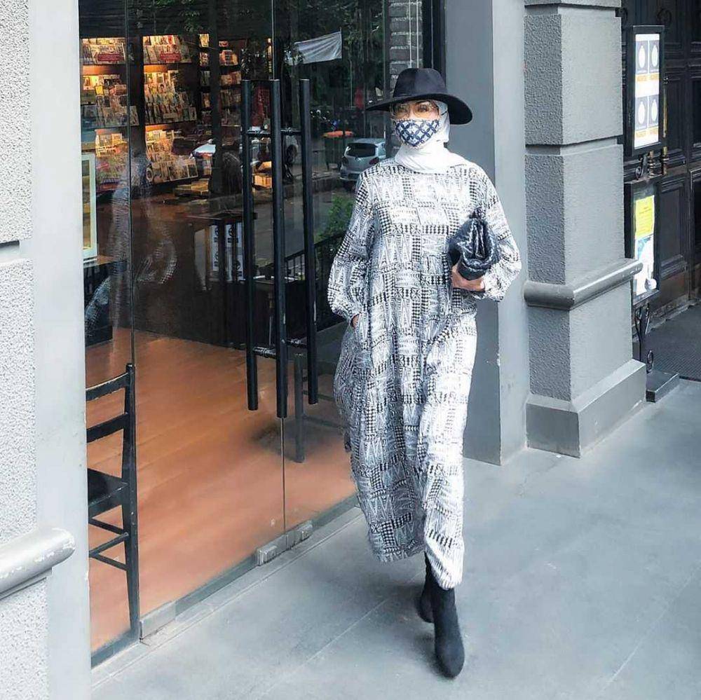 Outfit Okky Asokawati (instagram.com/okkyasokawati)
