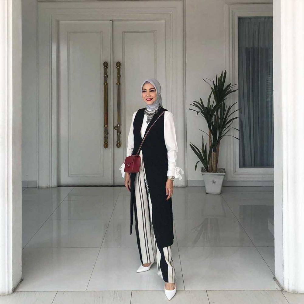 Outfit Okky Asokawati (instagram.com/okkyasokawati)