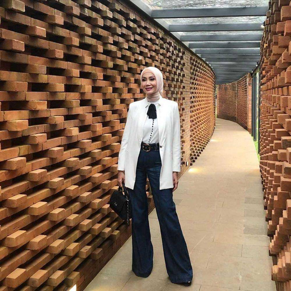 Outfit Okky Asokawati (instagram.com/okkyasokawati)