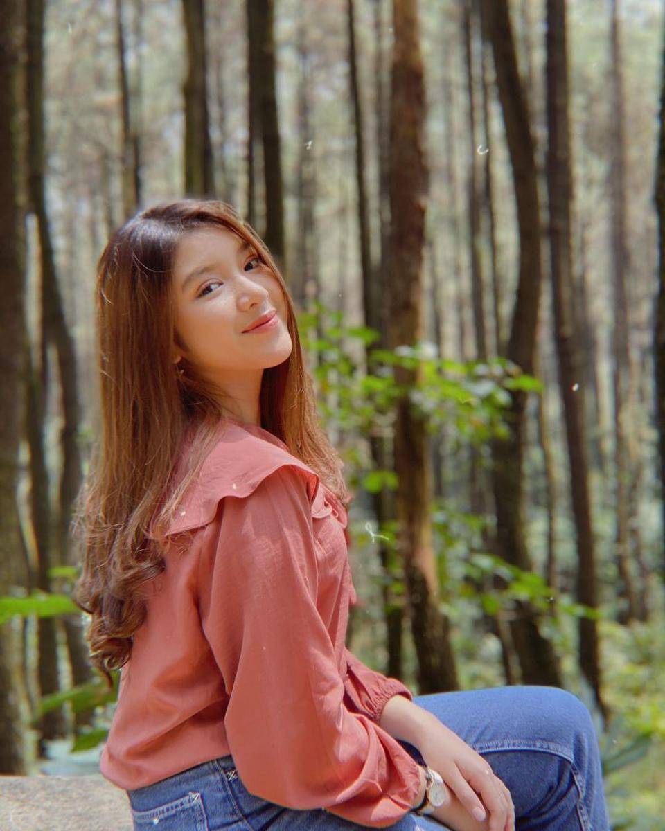 instagram.com/tiaraandini