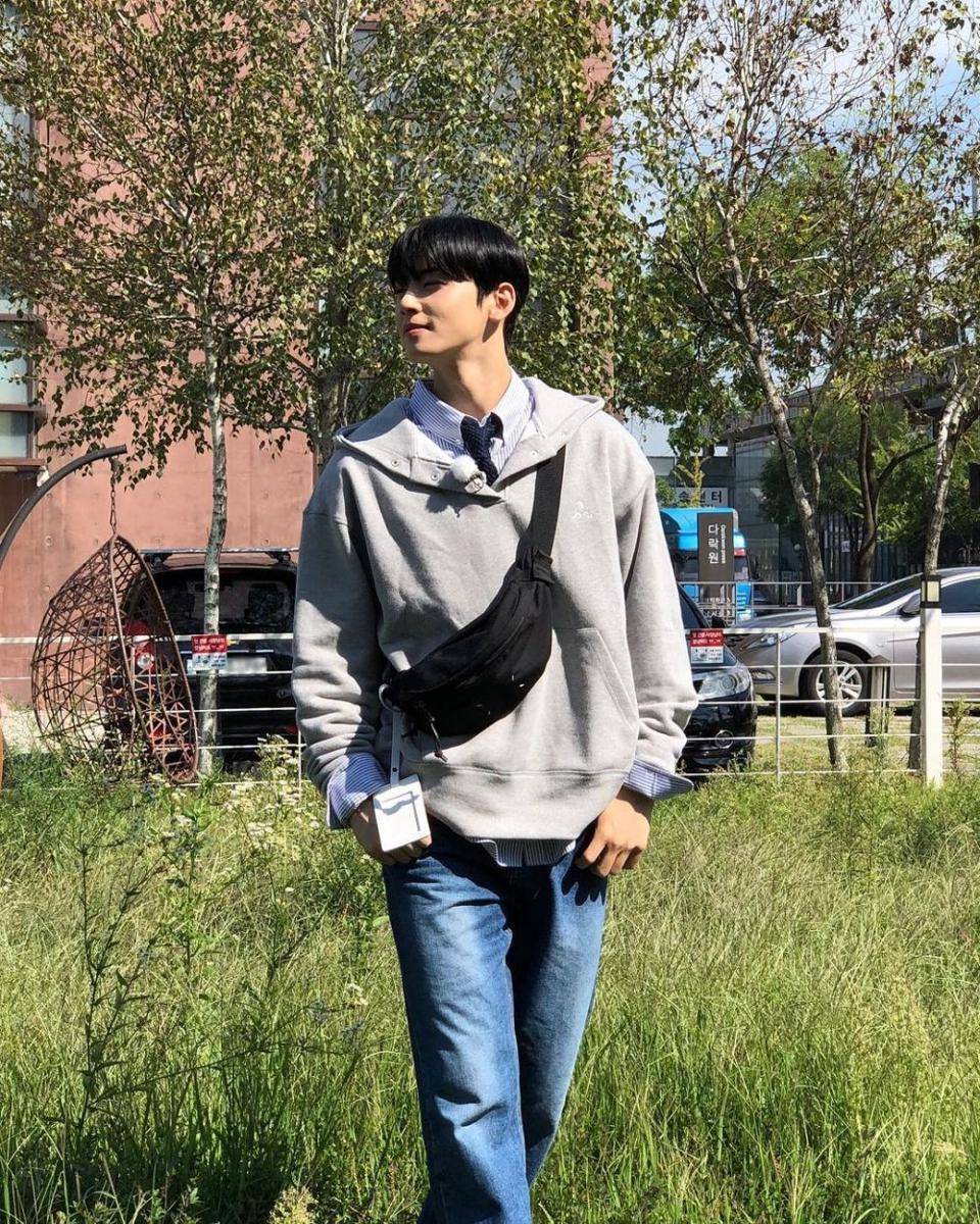 Instagram.com/eunwo.o_c
