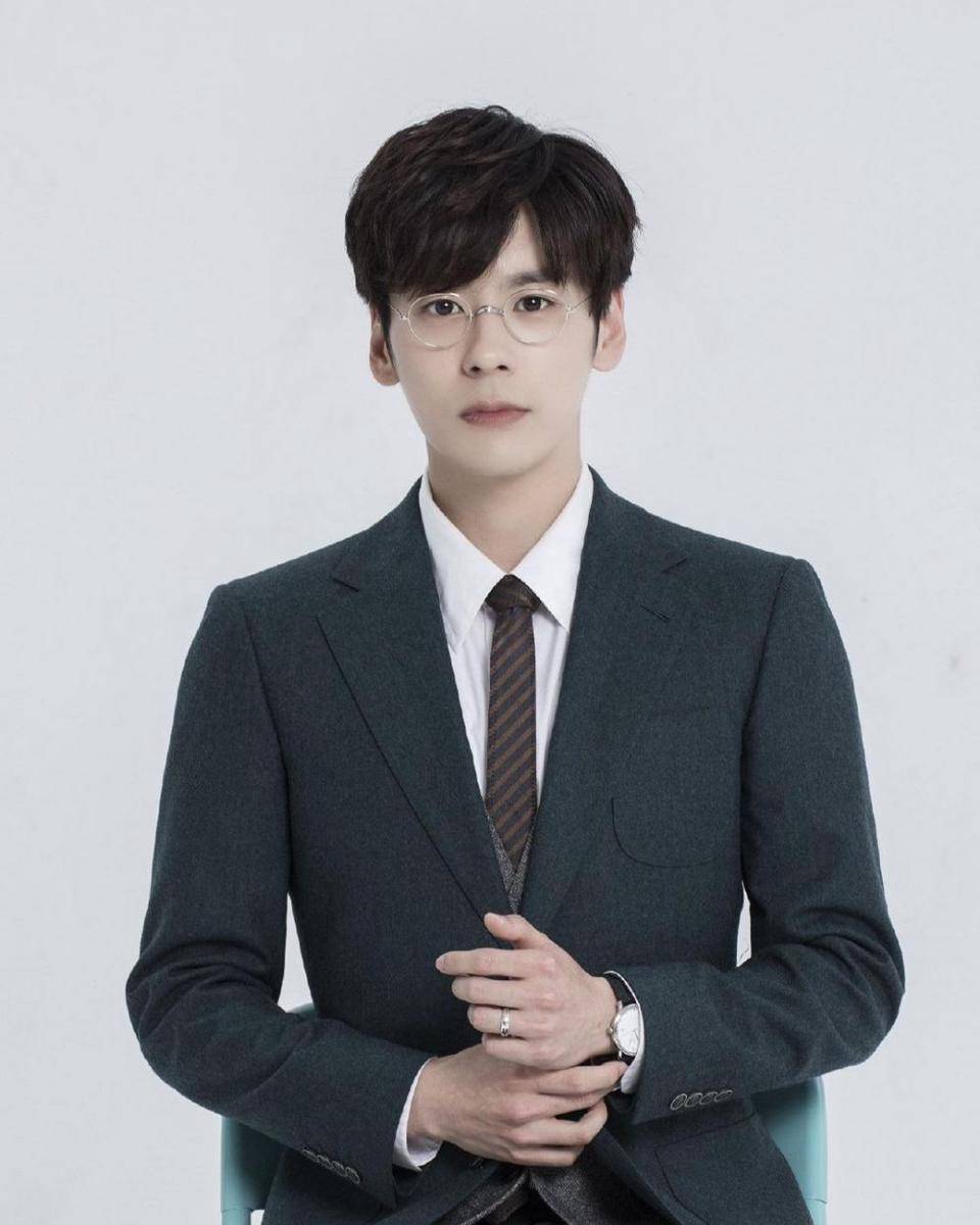 instagram.com/iam_miles_wei