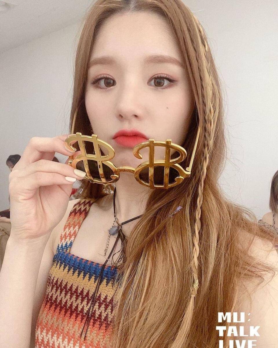 instagram.com/itsjeonheejin