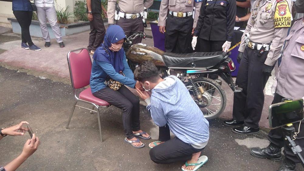 Diciduk karena Ugal-ugalan, Rizal Bertekuk Lutut Minta Maaf ke Ibunya
