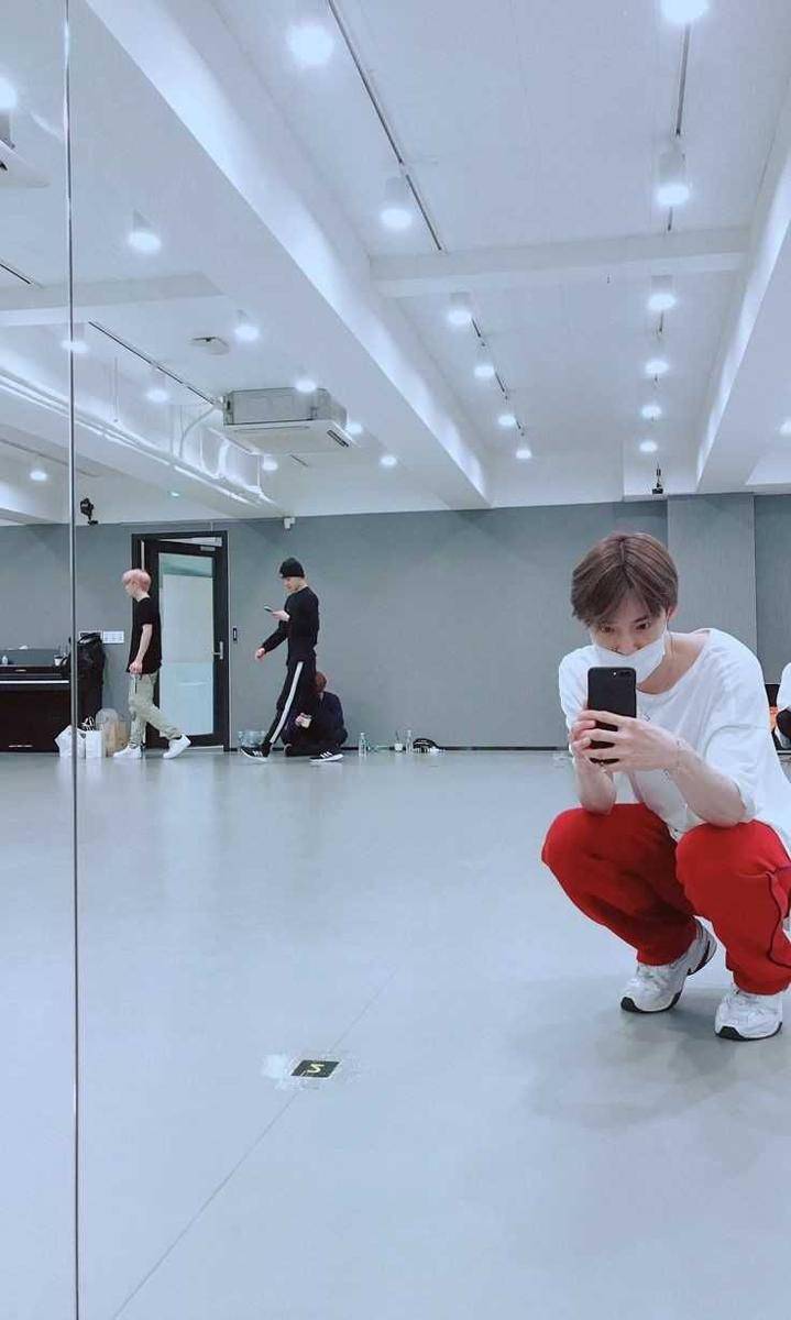 Instagram.com/luruszen_nct
