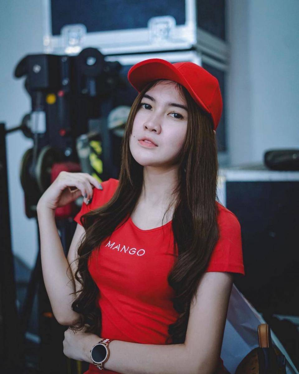 Instagram.com/nellakharisma