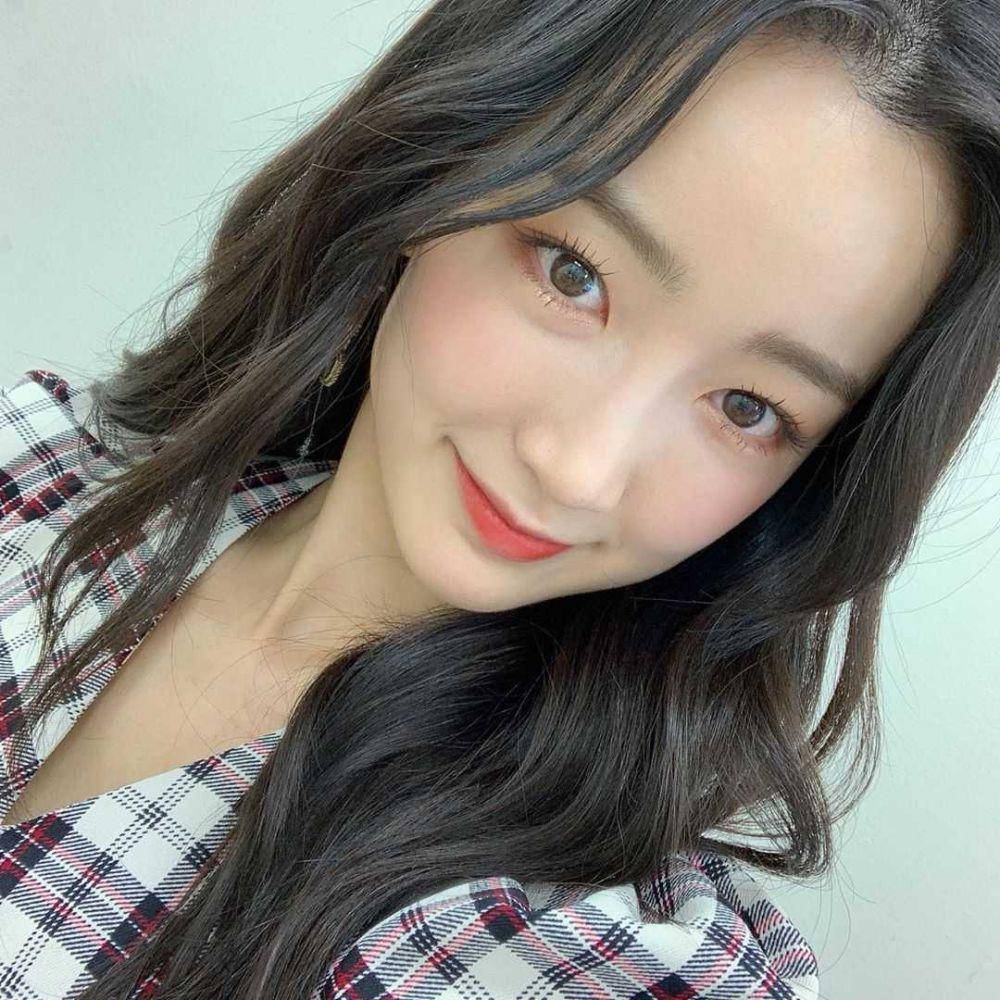 Instagram.com/allbyhana