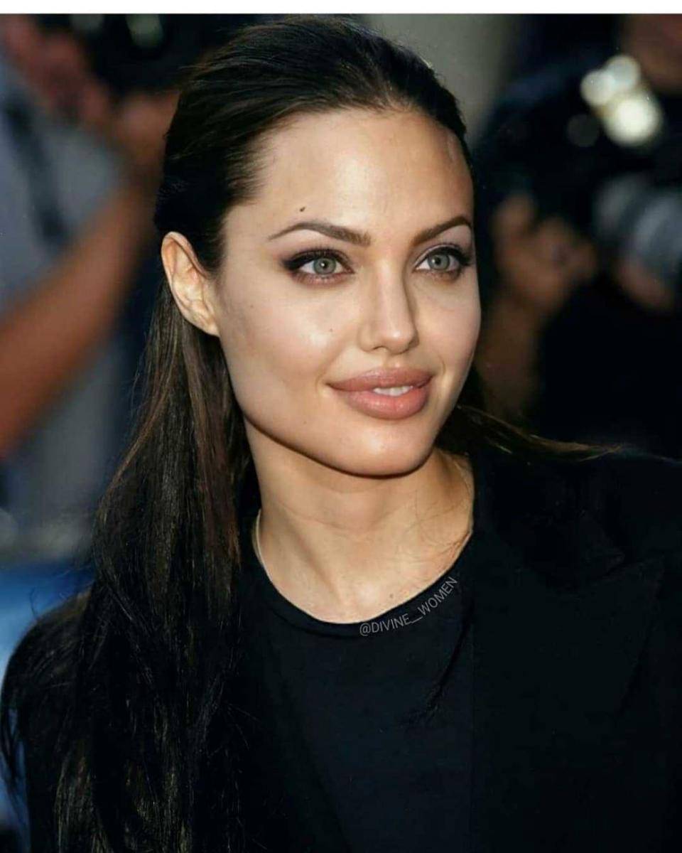 Instagram.com/angelinajolie_offIicial