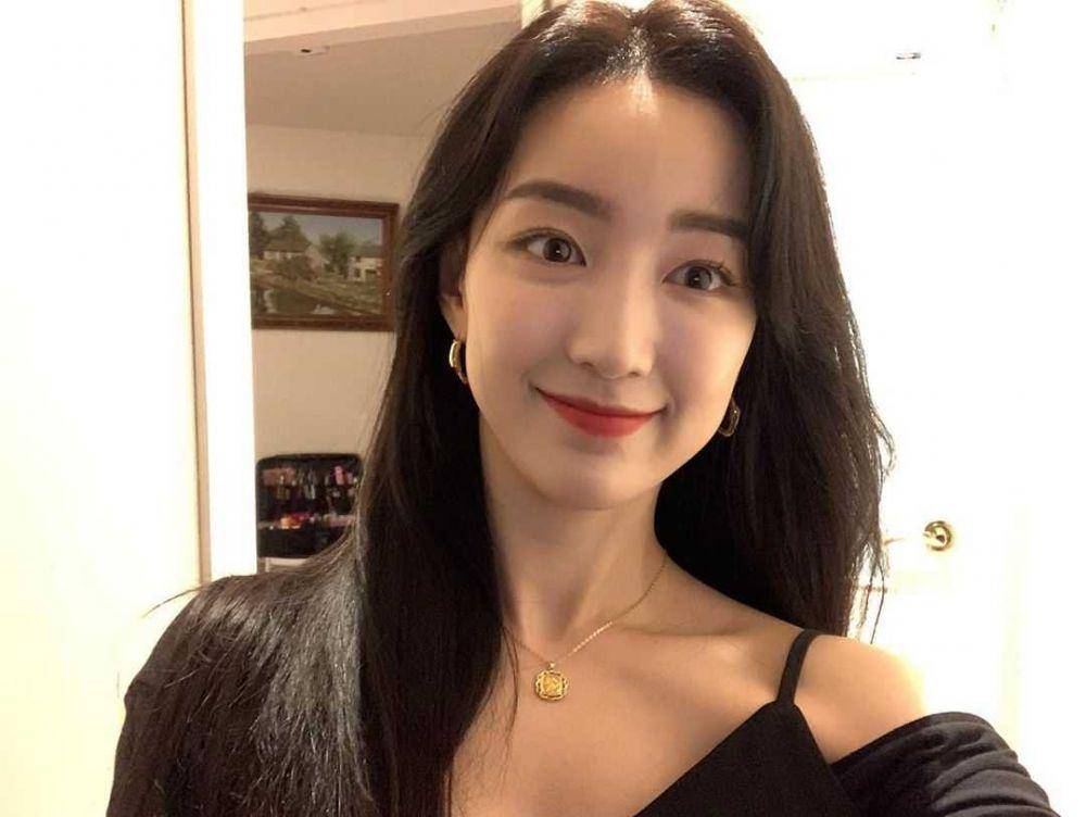 Instagram.com/allbyhana