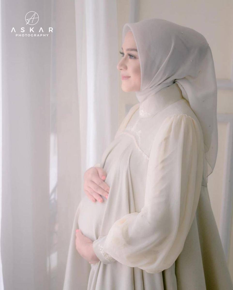 instagram.com/ninazatulini22