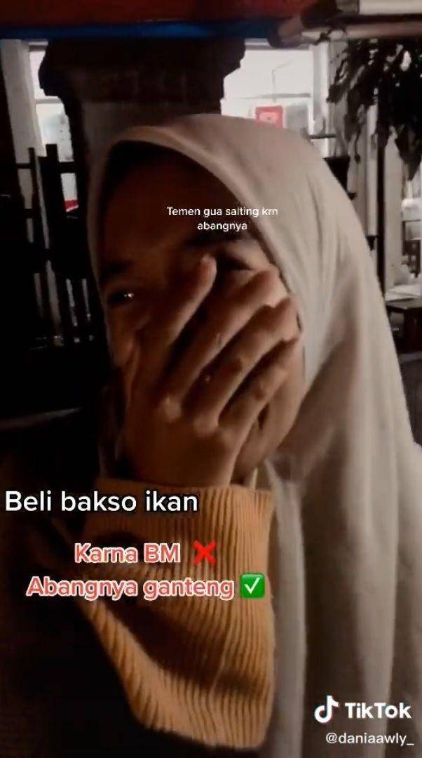 tiktok.com/@daniaawly_