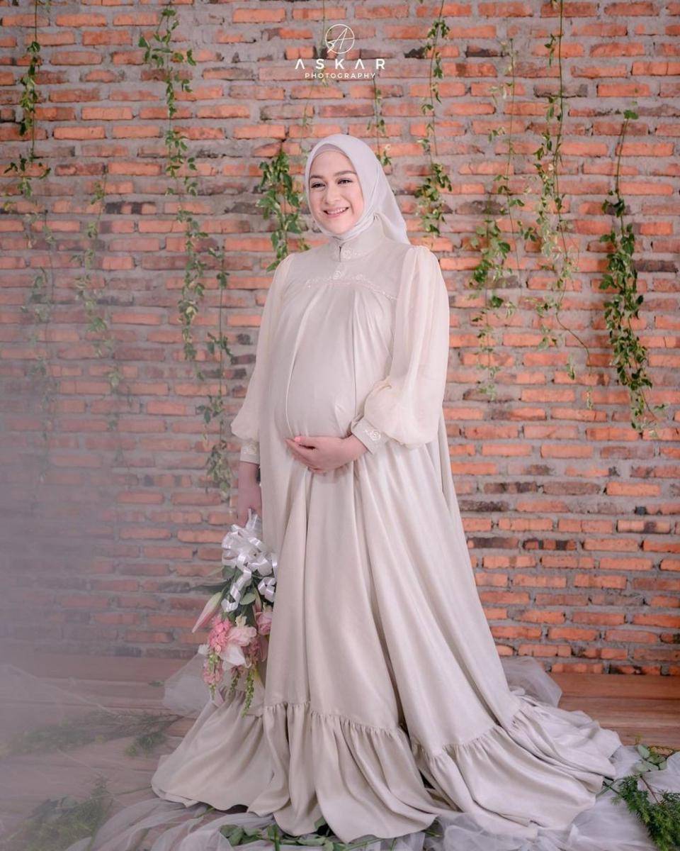 instagram.com/ninazatulini22