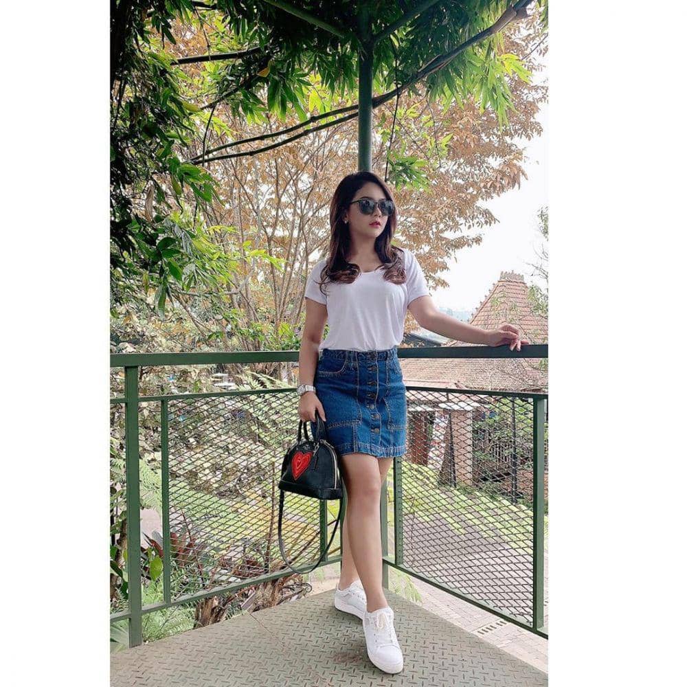 Instagram.com/jenitajanet