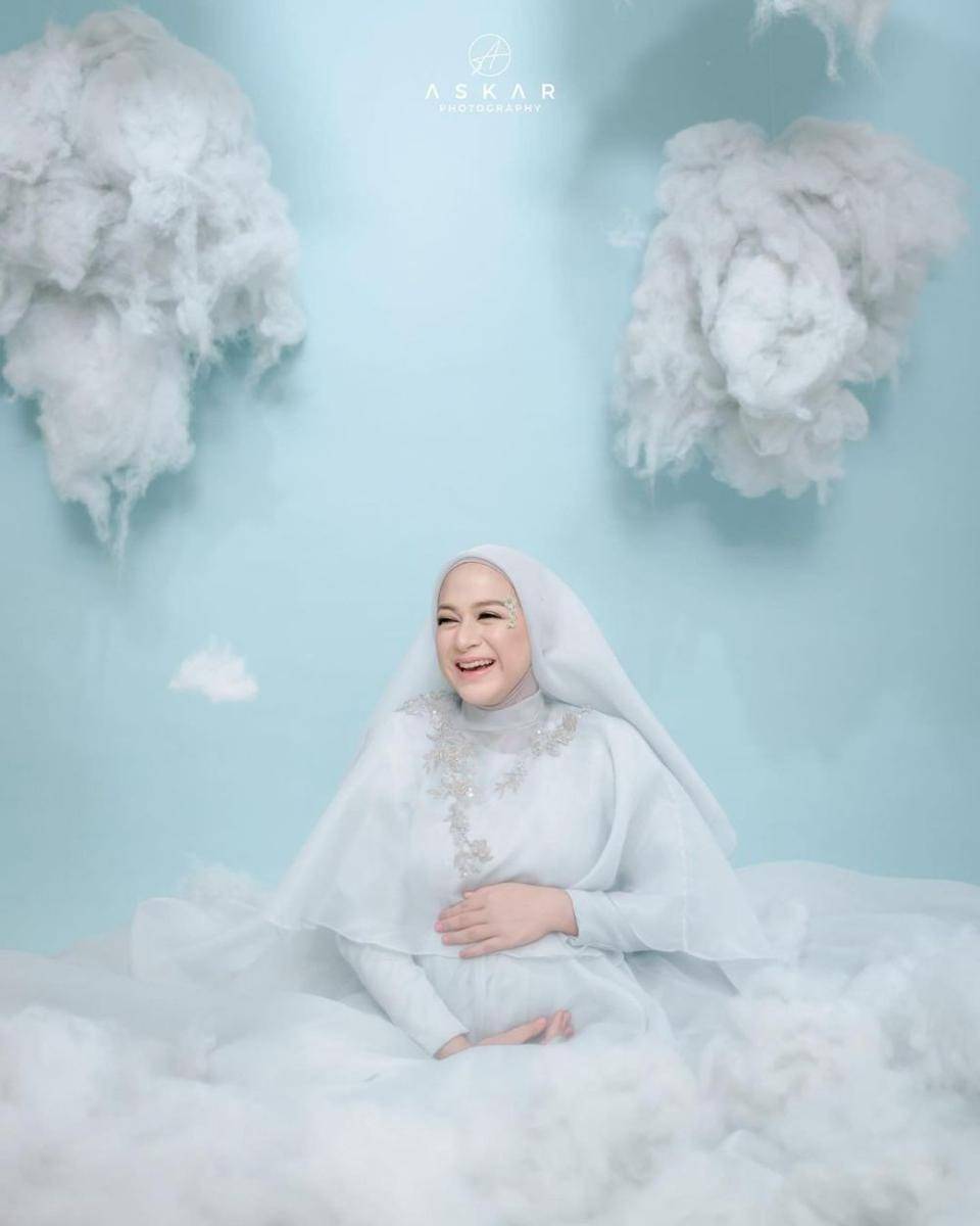 instagram.com/ninazatulini22