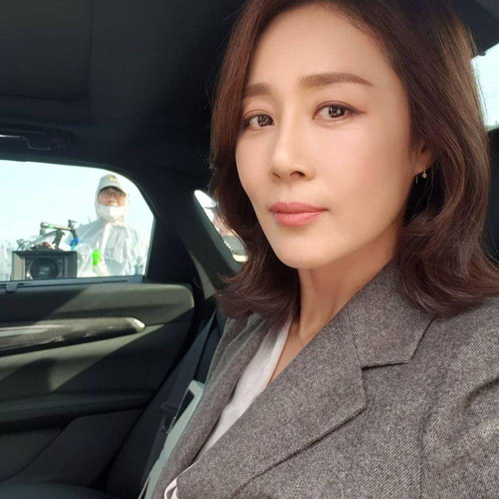 Instagram.com/jeonghee_moon