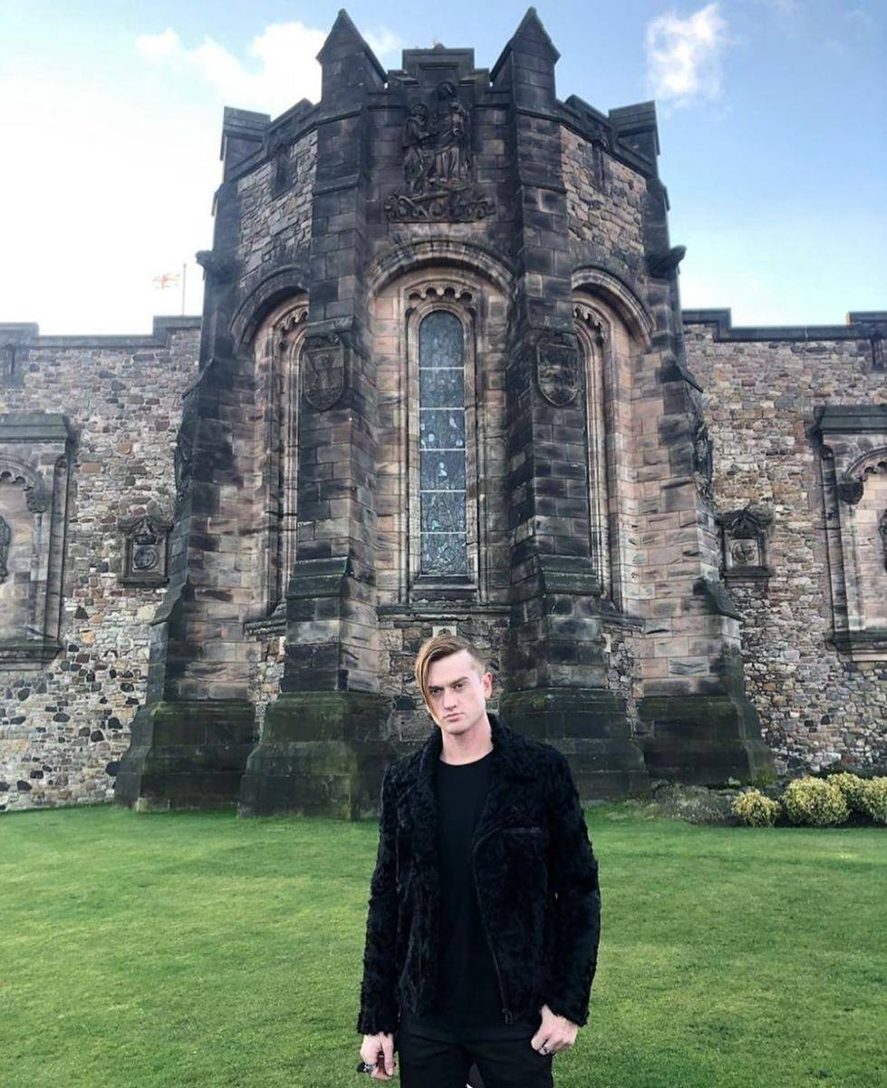 Instagram.com/eddie_hassell