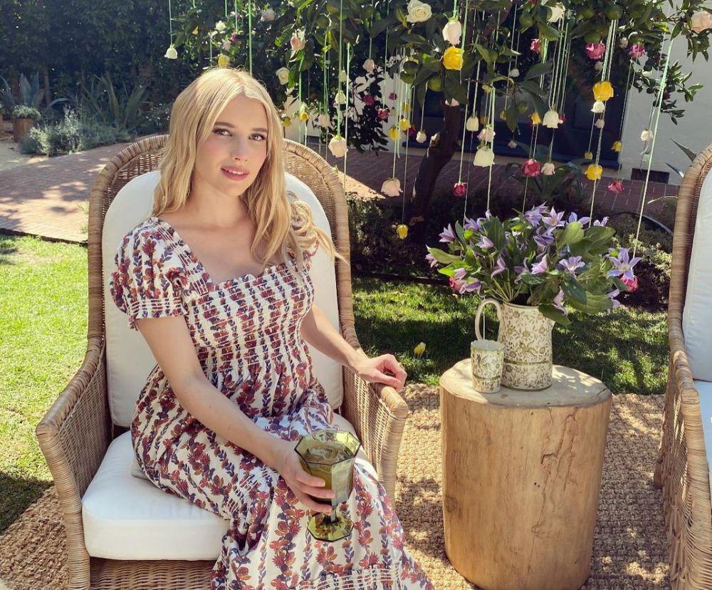 11 Inspirasi Maternity Style untuk Mama Muda dari Emma Roberts