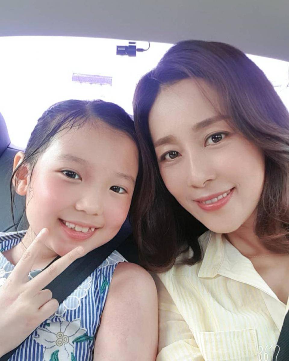 Instagram.com/jeonghee_moon