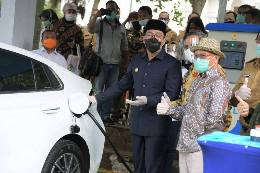 Ridwan Kamil Wajibkan Kendaraan Dinas Diganti Listrik pada 2021