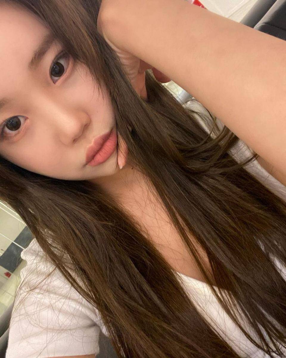 instagram.com/j_oo.e_0en