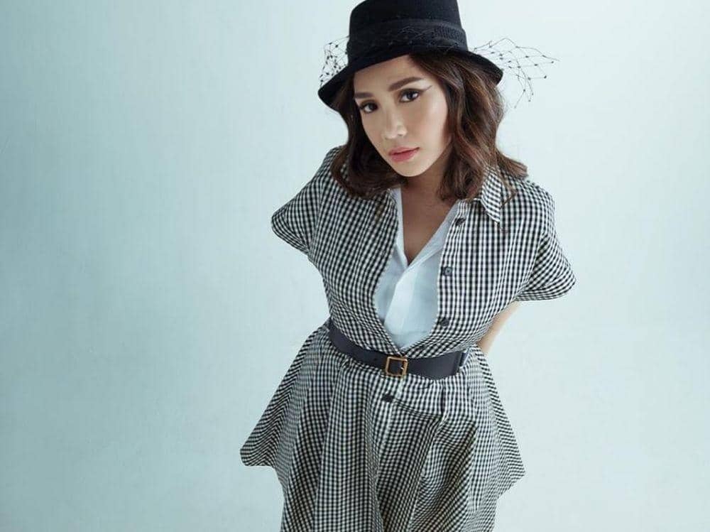 10 Harga Aksesori Mewah Nagita Slavina, Topi Rp11 Jutaan, Bun!