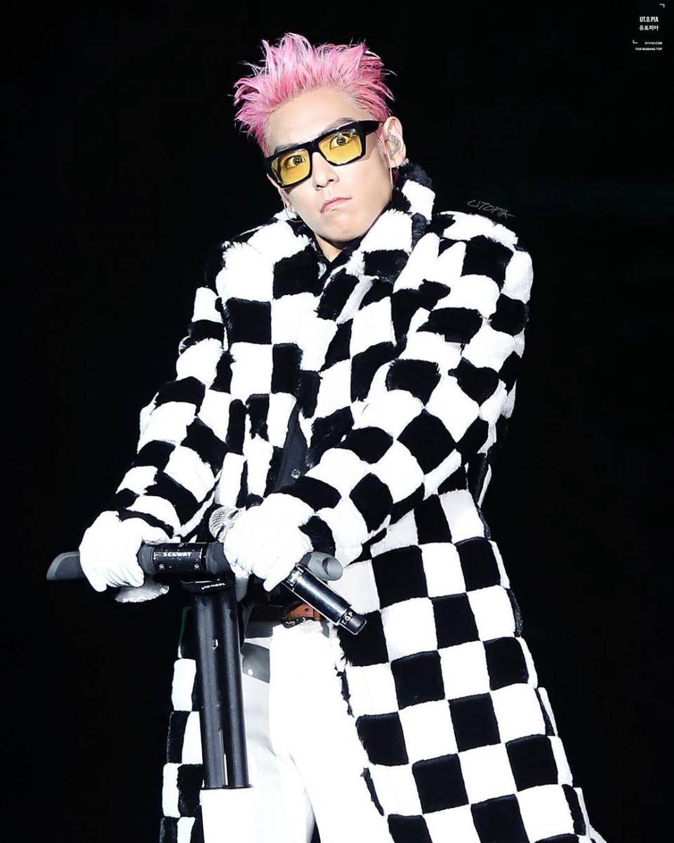 Aksi Panggung T.O.P BIGBANG (instagram.com/utopia_871104)