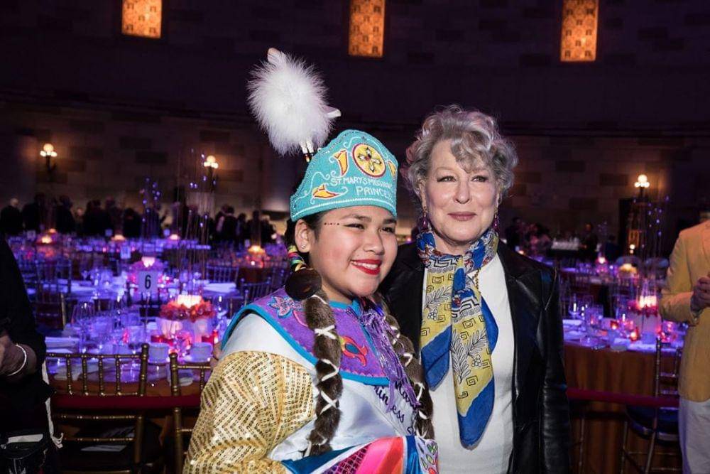 instagram.com/bettemidler