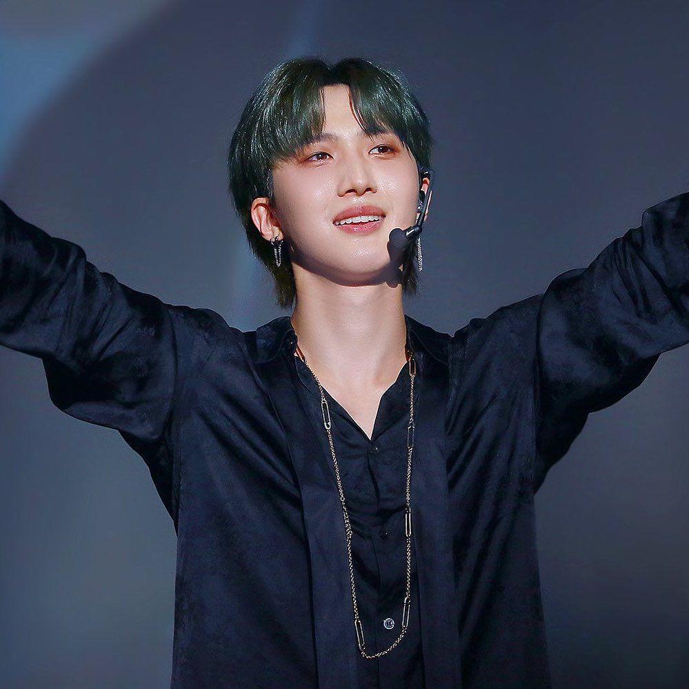 Instagram.com/pentagon.hui