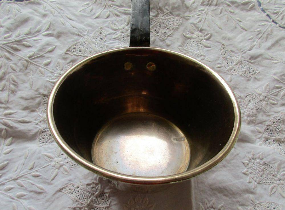 applecrossantiques.com