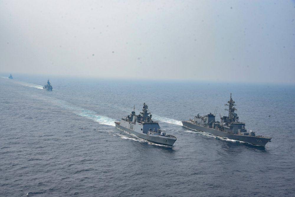 Kapal-kapal perang dari Amerika Serikat, Jepang, Australia, dan India, sedang menggelar Latihan Malabar 2020 di Teluk Bengal, pada 3 November 2020. (Twitter.com/indiannav)y