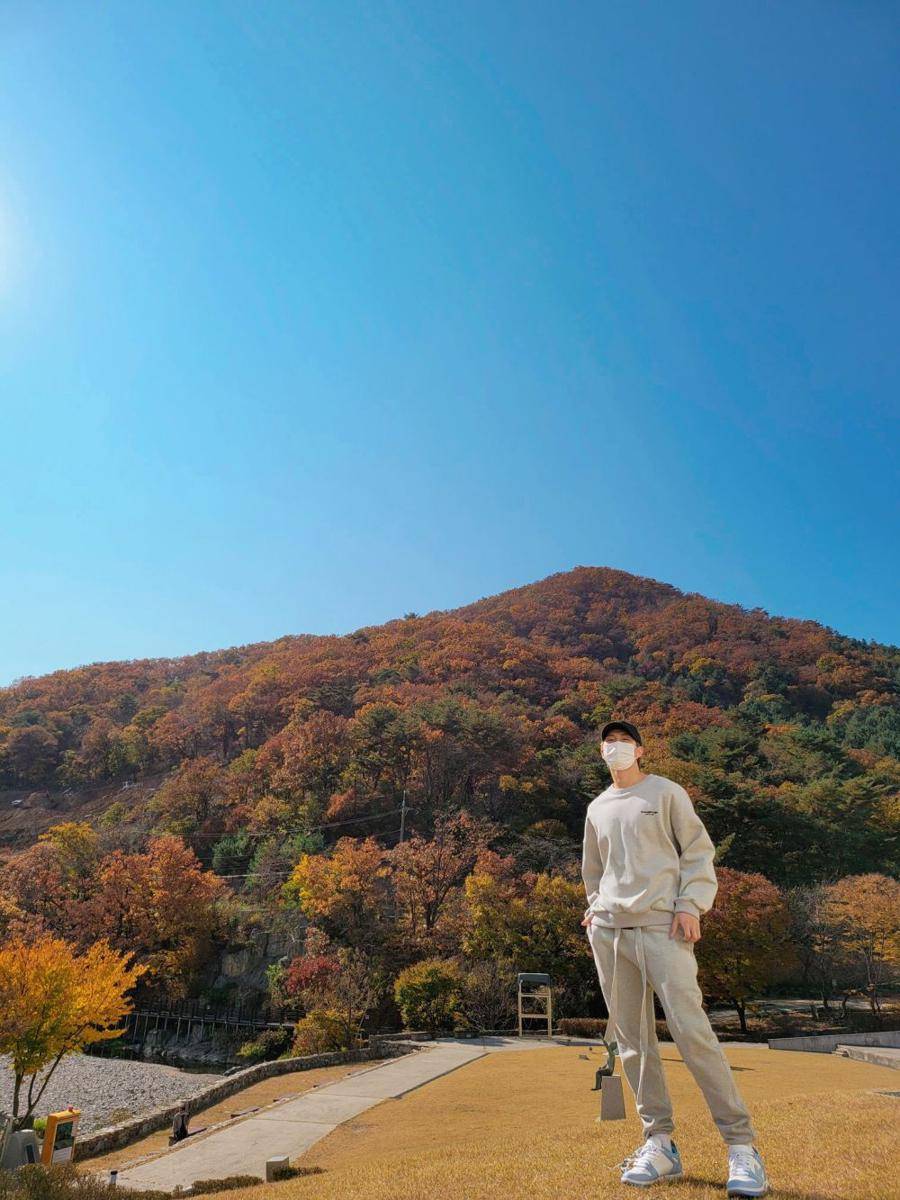 twitter.com/BTS_twt/