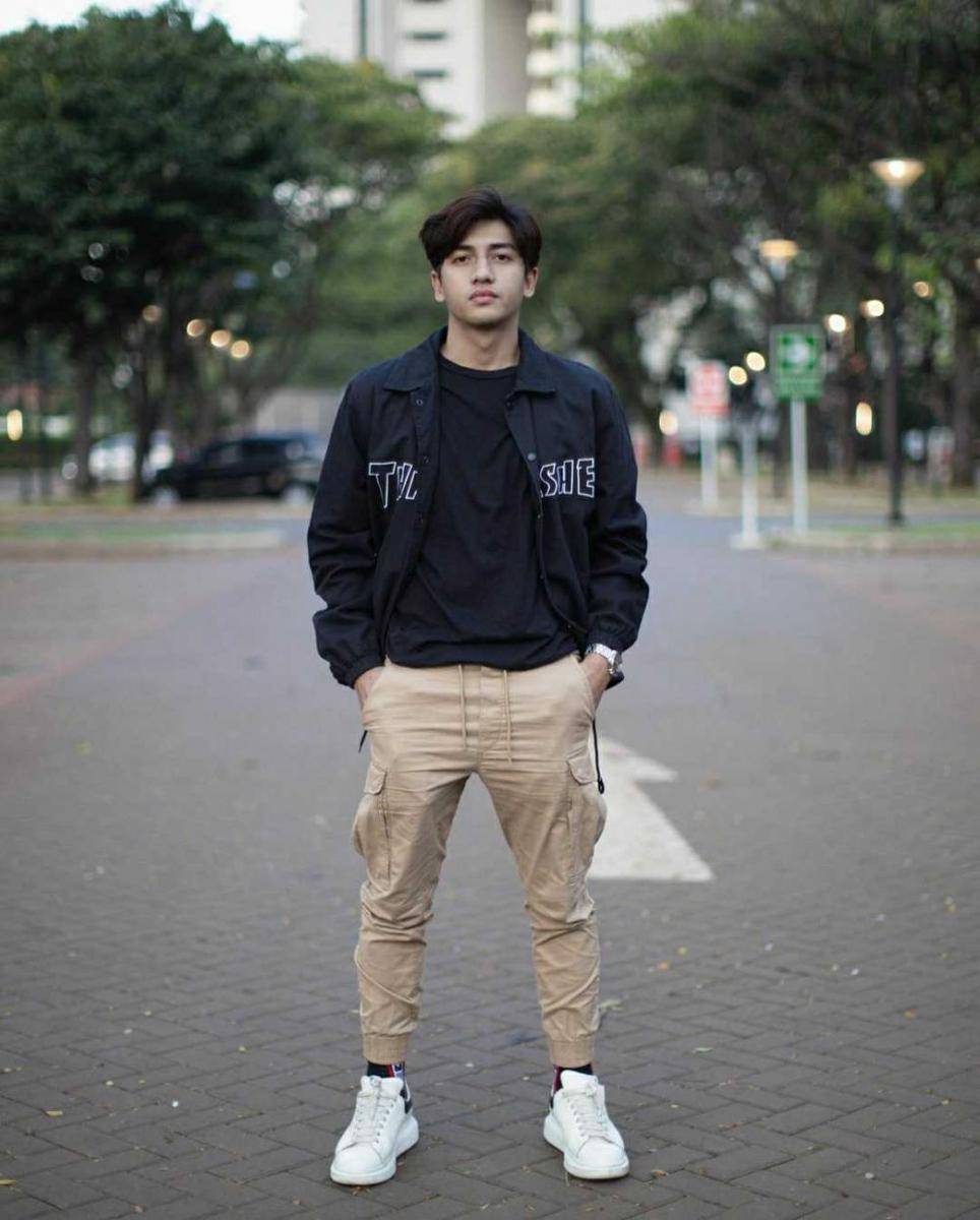 @jktshootandgram via Instagram.com/harrisvriza