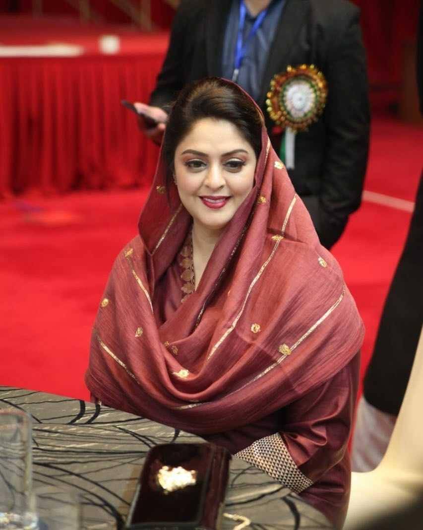 instagram.com/nagma_actress