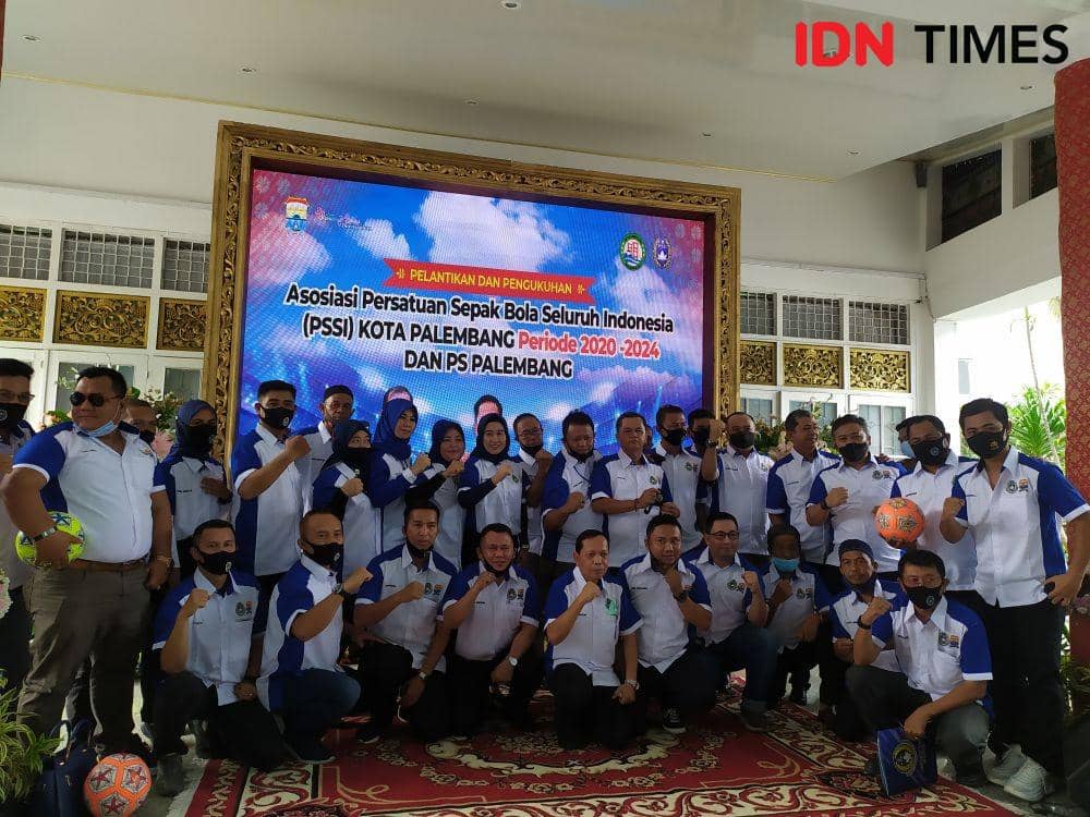 Pelantikan pengurus PSSI Kota Palembang (IDN Times/Feny Maulia Agustin)