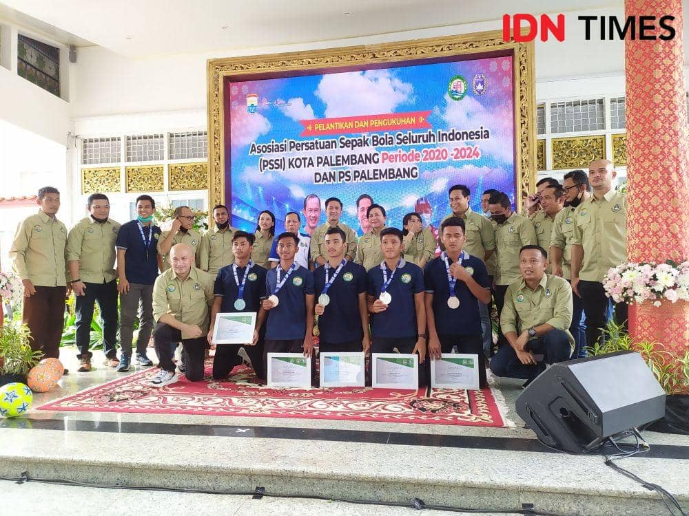 Pelantikan pengurus PSSI Kota Palembang (IDN Times/Feny Maulia Agustin)