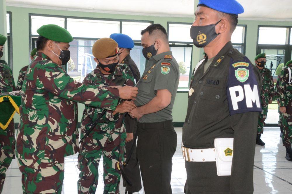 Berbuat Asusila, Pangdam III Siliwangi Pecat TNI Mesum di Cimahi
