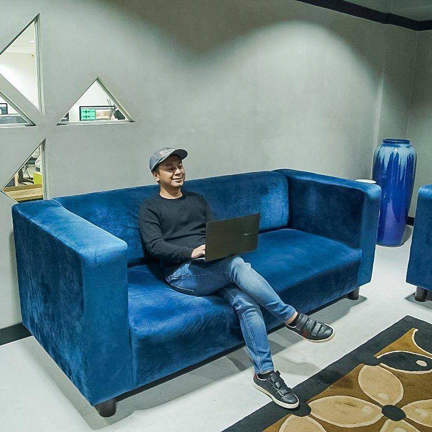 instagram.com/raditya_dika