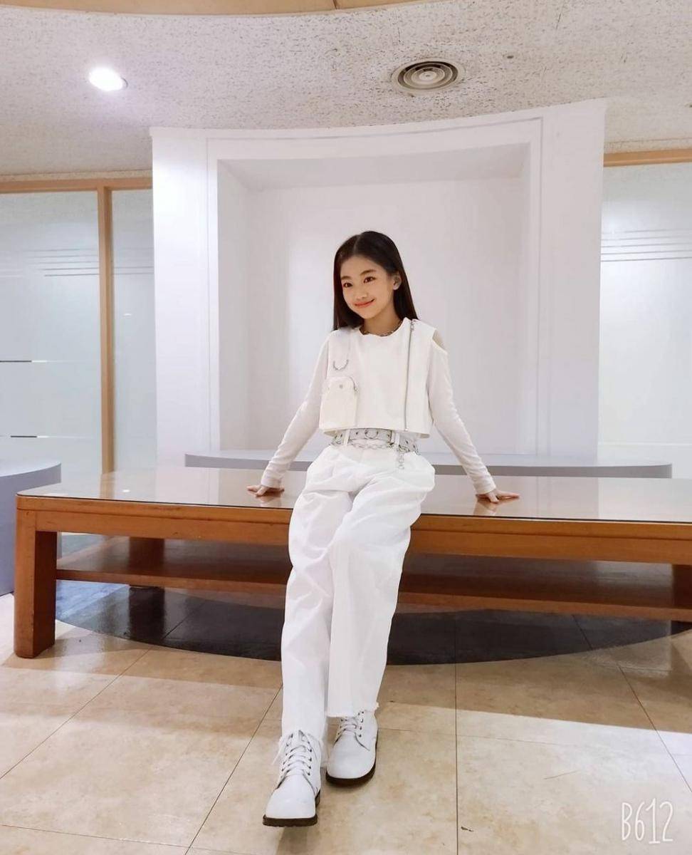 Instagram.com/awesomehaeun