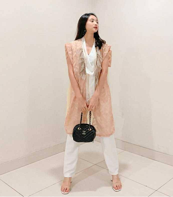 instagram.com/ansellmaputri