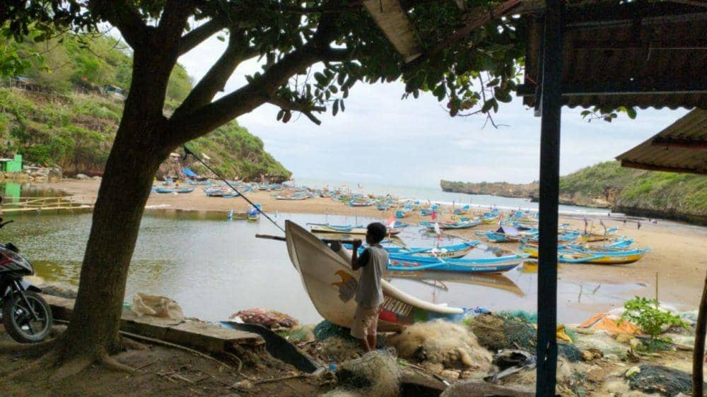 Fenomena munculnya danau kecil di Pantai Baron Gunungkidul. IDN Times/Istimewa