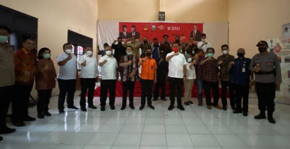 Penyaluran bansos tunai di Jateng, Selasa (3/11) (Dok. Pos Indonesia)