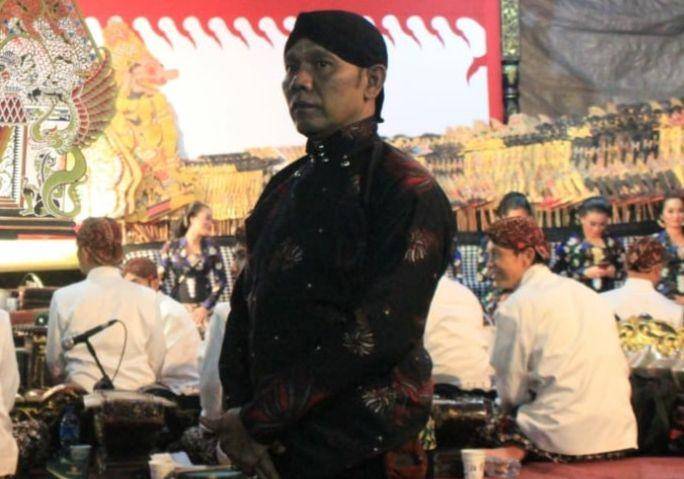 Ki Seno Nugroho saat pentas wayang kulit. IDN Times/Istimewa