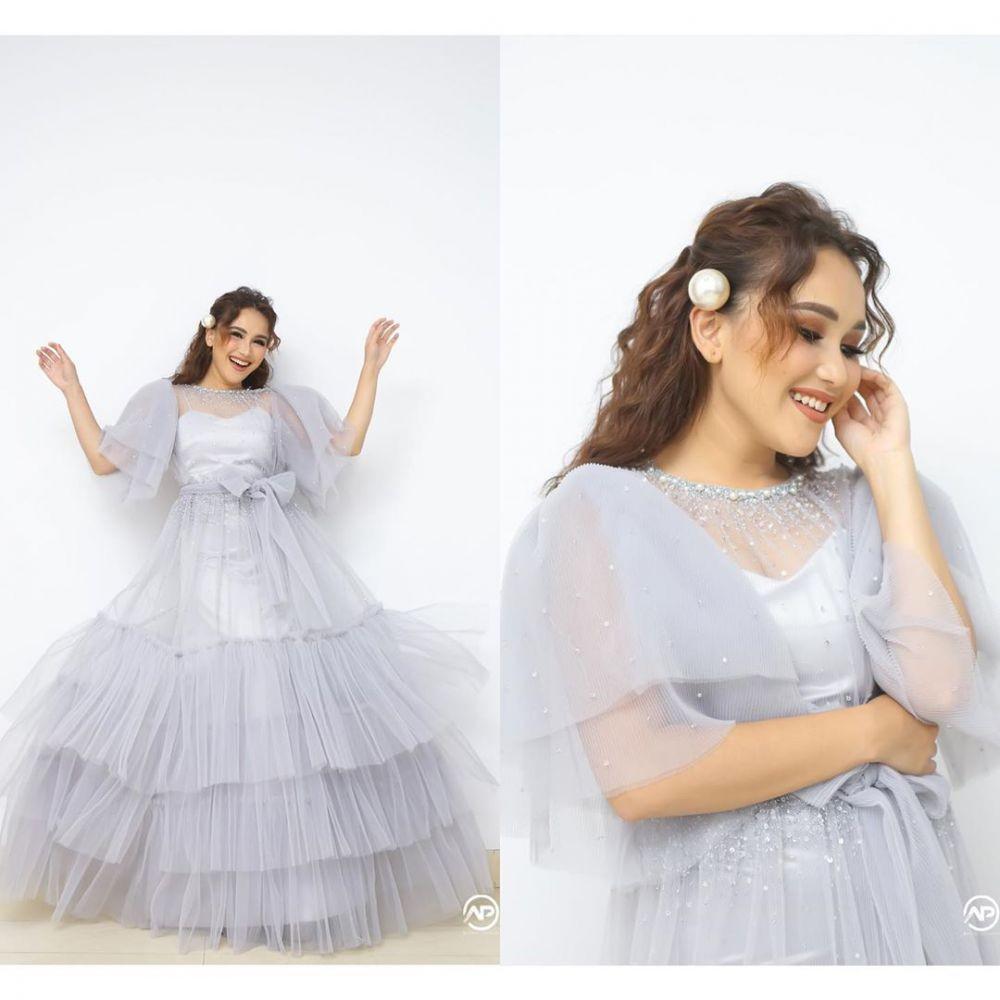 instagram.com/ayutingting92