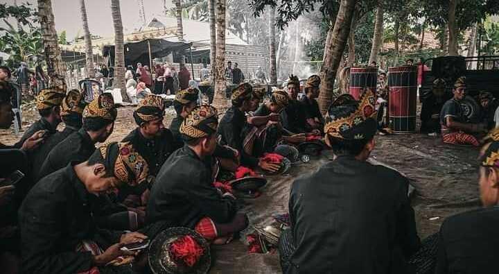 Tradisi Ngumbuq Ajang Pembuktian Cinta Suku Sasak di Lombok Tengah