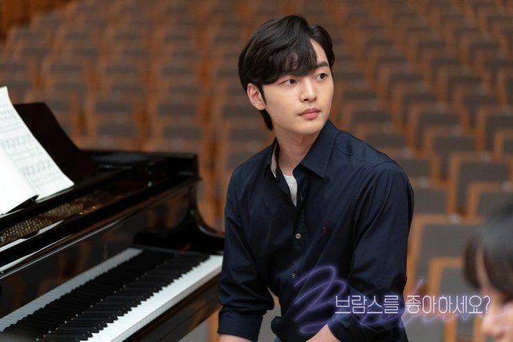 7 Aktor yang Bisa Jadi King of Rom-Com Berikutnya, Mana Favoritmu?