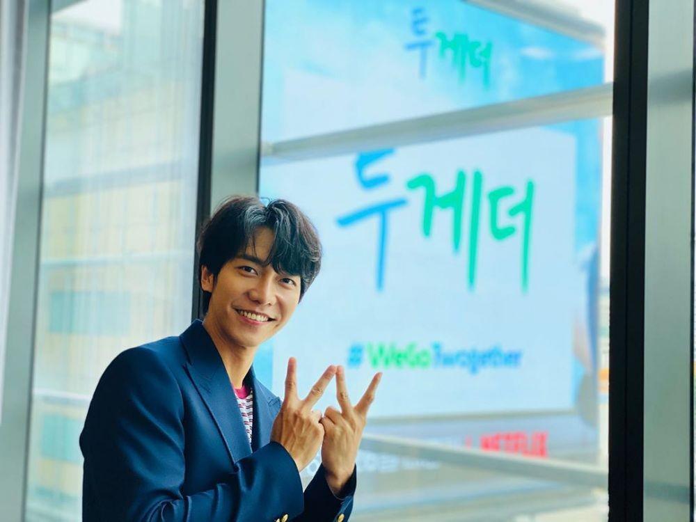 Segera Rilis Album, 10 Potret Lee Seung Gi dengan Comma Hair Andalan